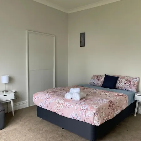 Attached Units On Madras! Unit A Apartment
